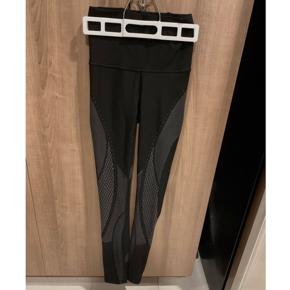 Lululemon leggings 25" - Picture 3 of 4